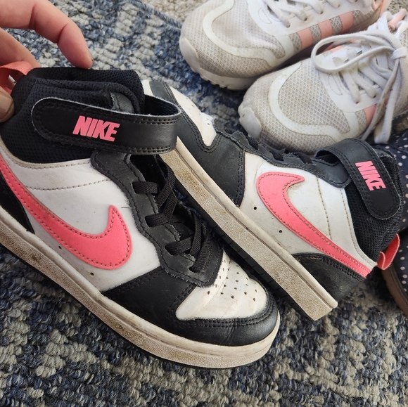 COPY - Little Girl shoes-Like New! - Picture 11 of 16